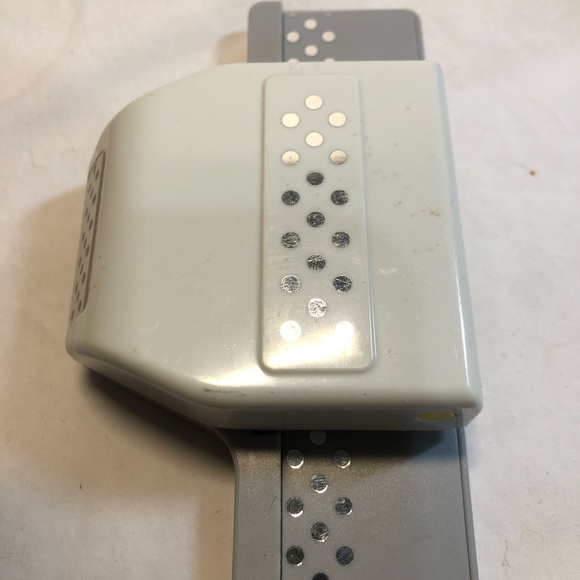 EK Success Dot Border Punch Card making Scrapbooking - Picture 9 of 9